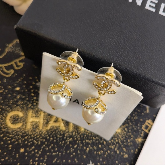 Chanel earrings - Picture 4 of 5